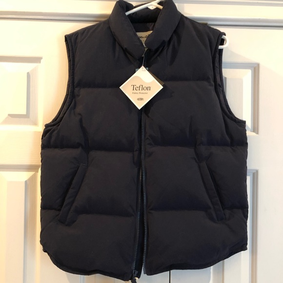 Women’s Eddie Bauer Down Vest. - Picture 7 of 7